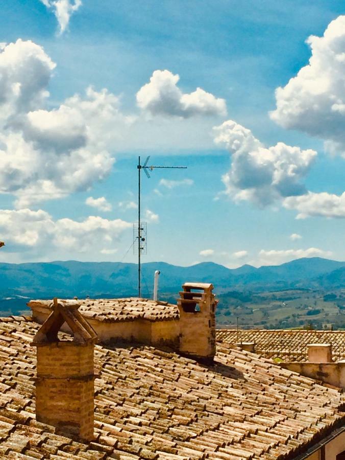 Vicolo Fabbri Appartamenti Montefalco Eksteriør bilde