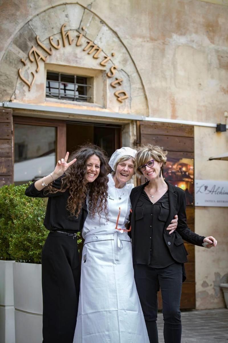 Vicolo Fabbri Appartamenti Montefalco Eksteriør bilde